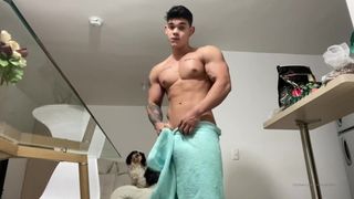 Twink musculoso colgado - justin clark