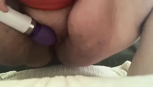 Bbwbootyful mendorong tongkat listrik di memek gemukku