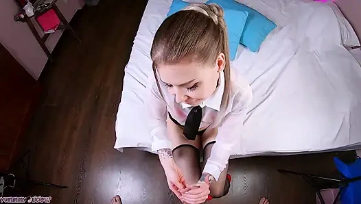 Секретарша Gone Wild - сперма в рот после деловой встречи