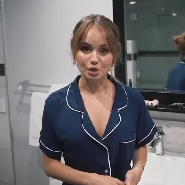 Debby Ryan removing her makeup