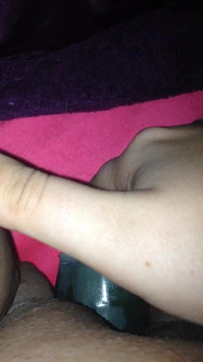 Babe uses a cucumber to get off