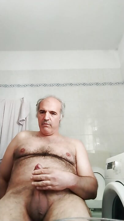Koliko je sperme izašlo iz mog kurca nakon 15 dana čednosti!