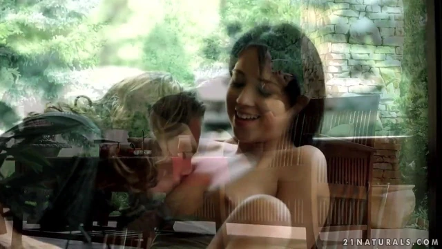 Teen couple fucks in the backyard