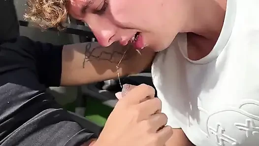 Bailey başka bir delikanlıyla sikişmeye karar verdi