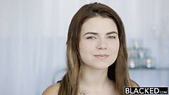 Blacked - la modelo de tetona Marina Visconti ama el anal con bbc