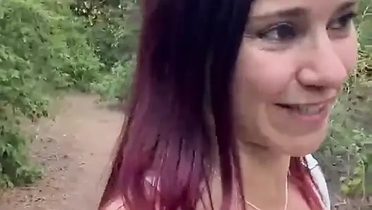 Berburu orang cabul di hutan