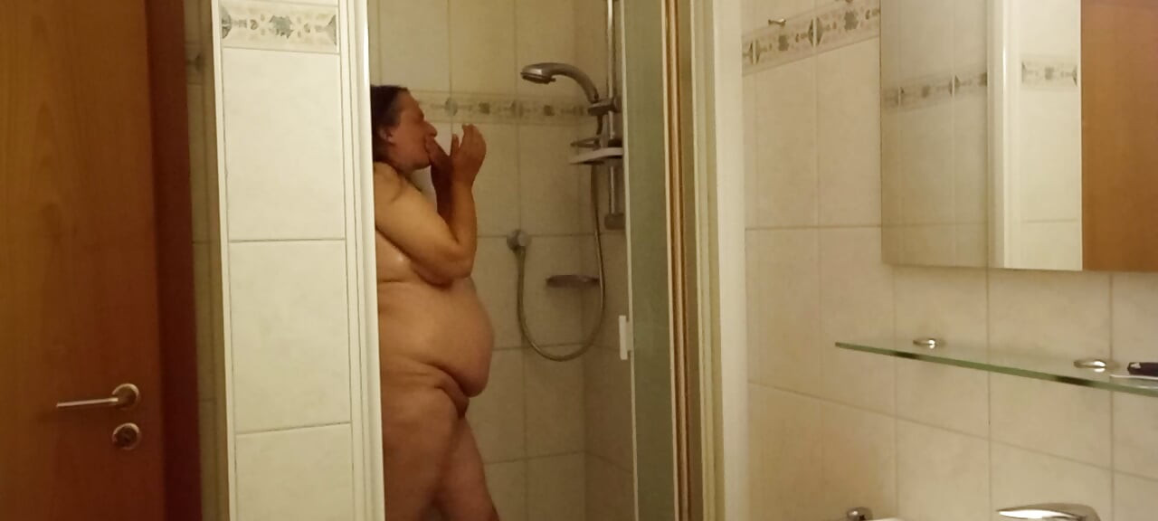 Mogen MILF visar vad andra döljer