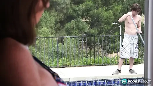 The anal MILF and the pool boy
