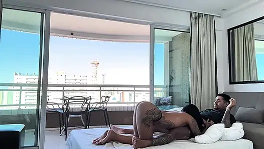 BRASILIANISCHE TOURISTIN GEFICKT SO SEHR, DASS ICH ZITTERTE