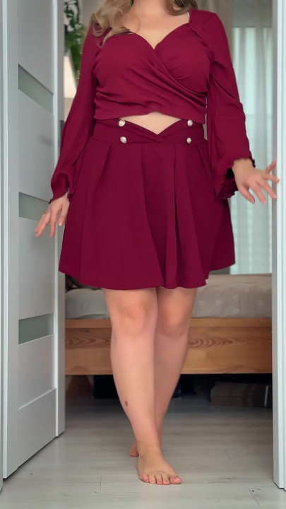 Ο αλήτης της γυναίκας μου κρυφοκοιτάζει κάτω από την υπέροχη φούστα της