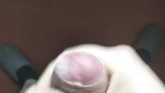 Kapının yanında elle muamele