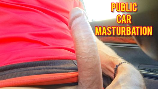 Mann mit großem Schwanz masturbiert hemmungslos in der Öffentlichkeit: Car Exposure