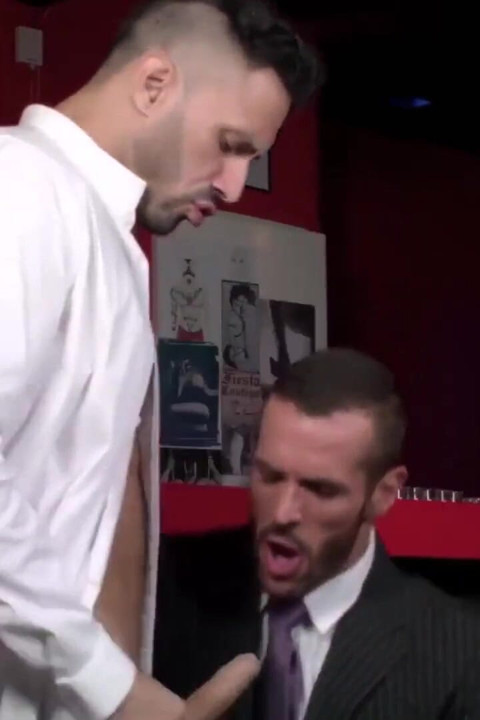 MENATPLAY - Suited businessman Denis Vega barebacks hunky gay