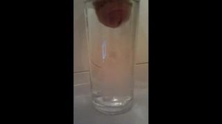Сперма в стакане воды
