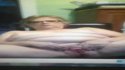 abuela masturbandose