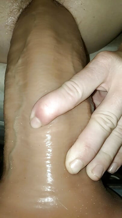 มันใหญ่มากจนเกือบไม่พอดี