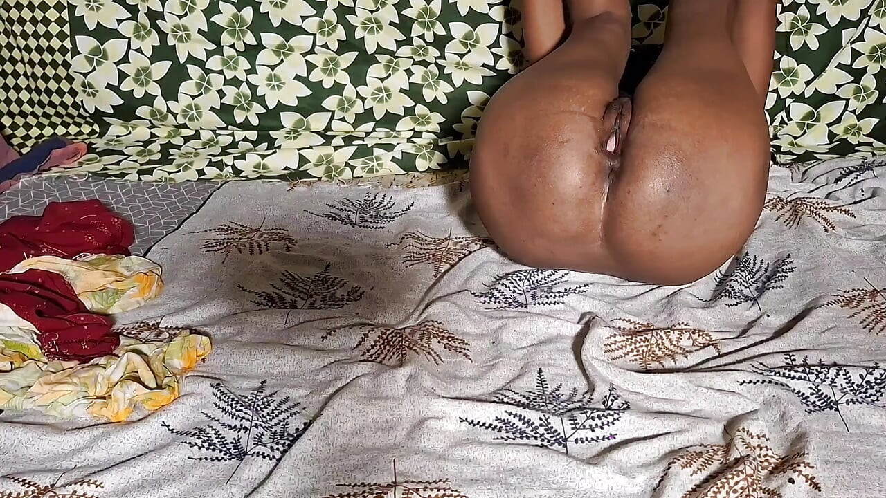 Desixxxgold przedstawia moją seksowną szwagierkę w żółtej sukience, pieska na łóżku idąc pełnym przepustnicą w jej cipkę