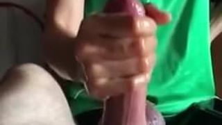 Tailandés novia masturbación con la mano en cámara lenta