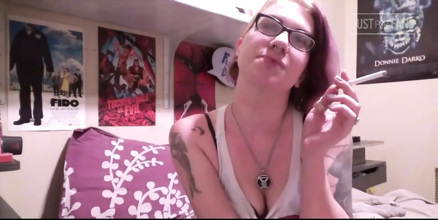 Relaxing Slutty Smoke