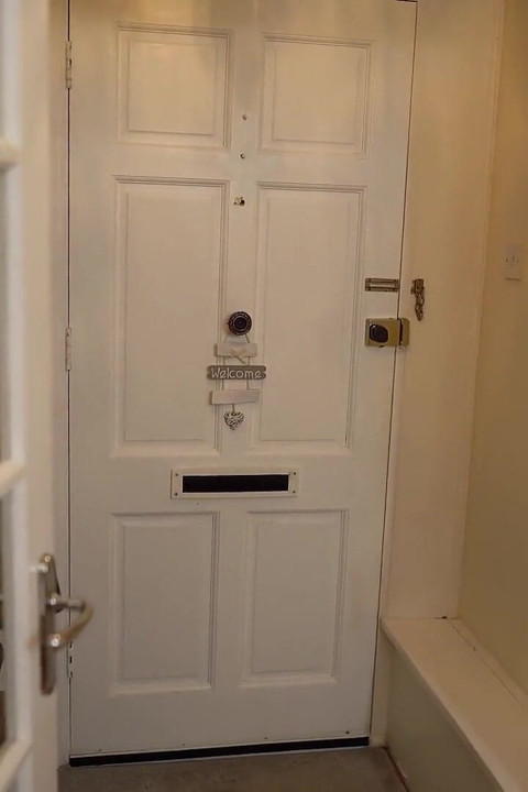 Honour May - Do It or I'll Tell