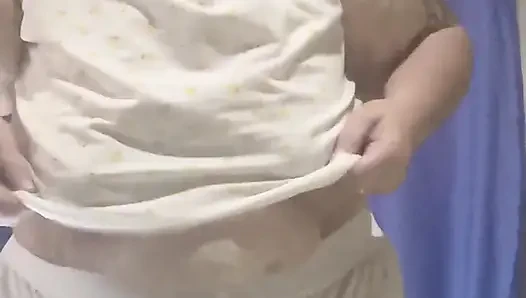 Cewek sange ini dientot habis-habisan sampai dicrot di mulut