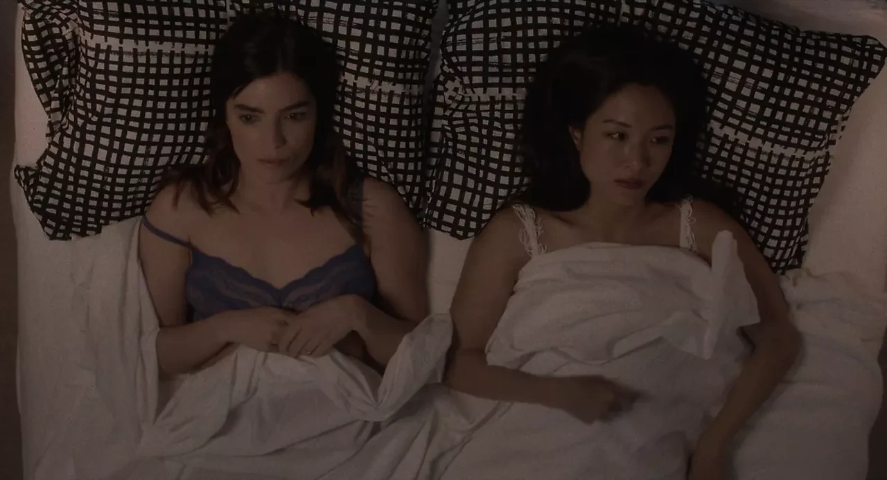 康斯坦斯吴和安吉拉特里布尔 - ''感觉'' 02