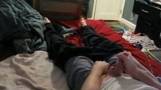 jerking off on the bed and cumming