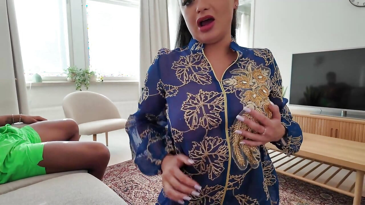 BBC Fucking Arab Bitch in Front of Her Husband