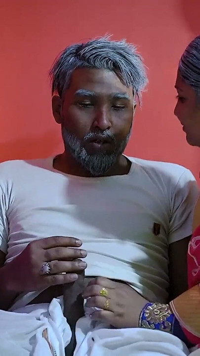 Gospodină indiană desi din satul indian se fute dur cu soțul ei mai în vârstă - film complet (discuție amuzantă din Bengal) | Clip 1