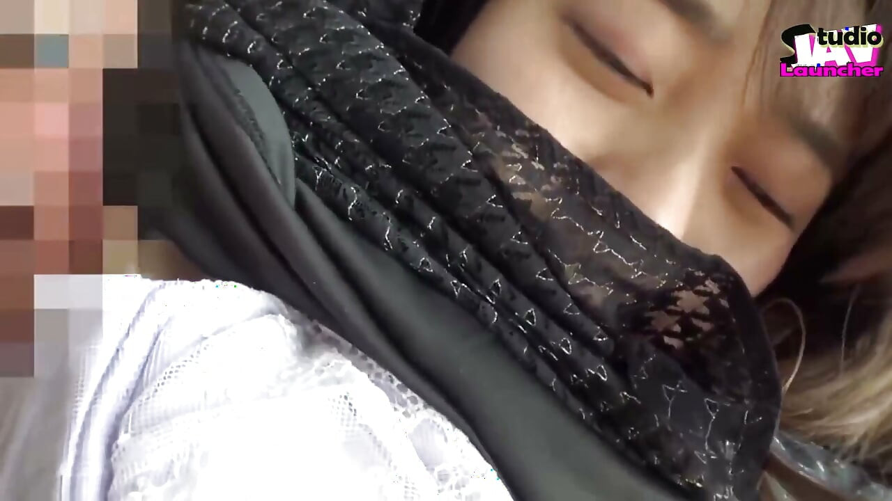 熱氣騰騰的背叛之旅。已婚婦女在溫泉迷霧中滑倒，隱秘的慾望在離家出走的覺醒。- 第1集