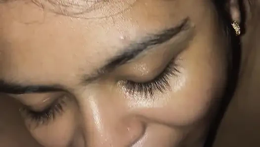 Wi-Fi муж отсасывает у друга