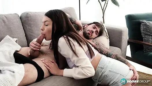 Latina reyna DelaCruz fickt den freund ihres bruders