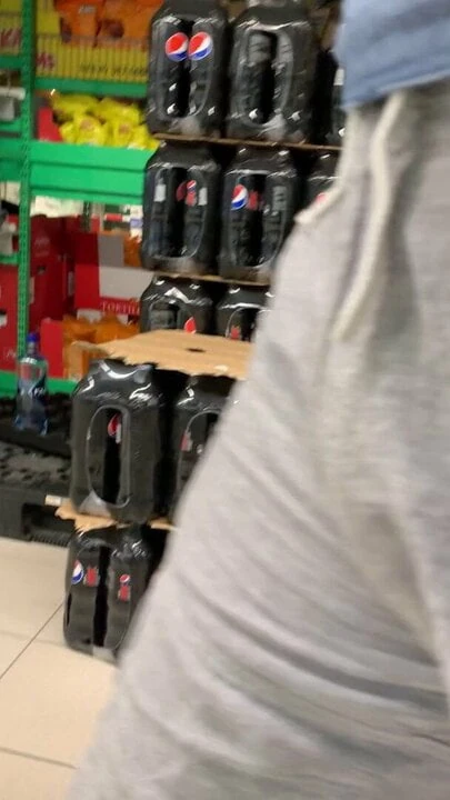Bulge in public