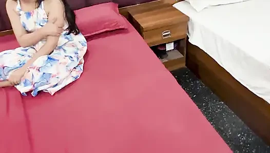 Dost ke Ghar per na hone per uski behen ke Sath sex Kiya