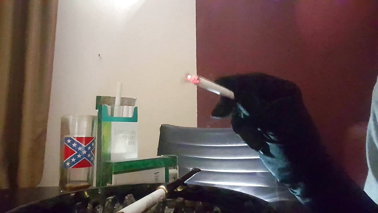 MY DIRTY ASHTRAY VS120 & HOLDER SMOKING WITH GLOVES
