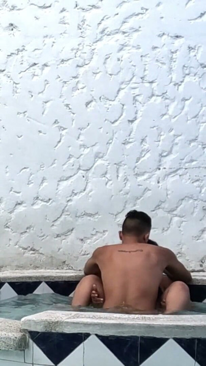 I GAVE A TREMENDOUS FUCK TO MY SISTER-IN-LAW IN THE JACUZZI ON A FAMILY WALK | Clip 2