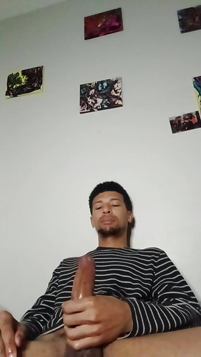 我太累了，但我的大饥渴鸡巴立即把我叫醒了