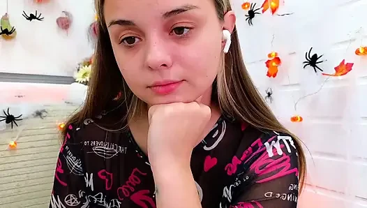 I have a full video on allmylinks Misss_Vikki , and the first 5 subscrib...