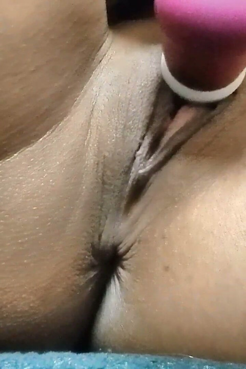 Close up Clit Vibe on Petite Pinay Vol 09