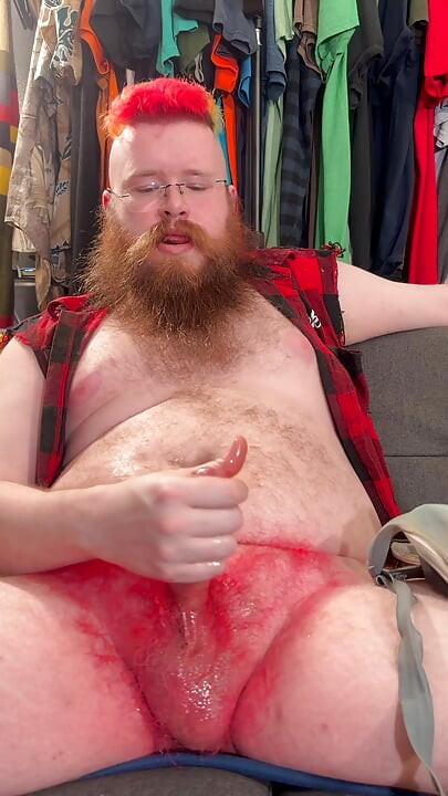 Jacking my musky dick