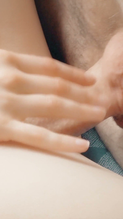 Close-up, tight Milf pussy fucked by the neighbor and he cums on her pink lips | Clip 2