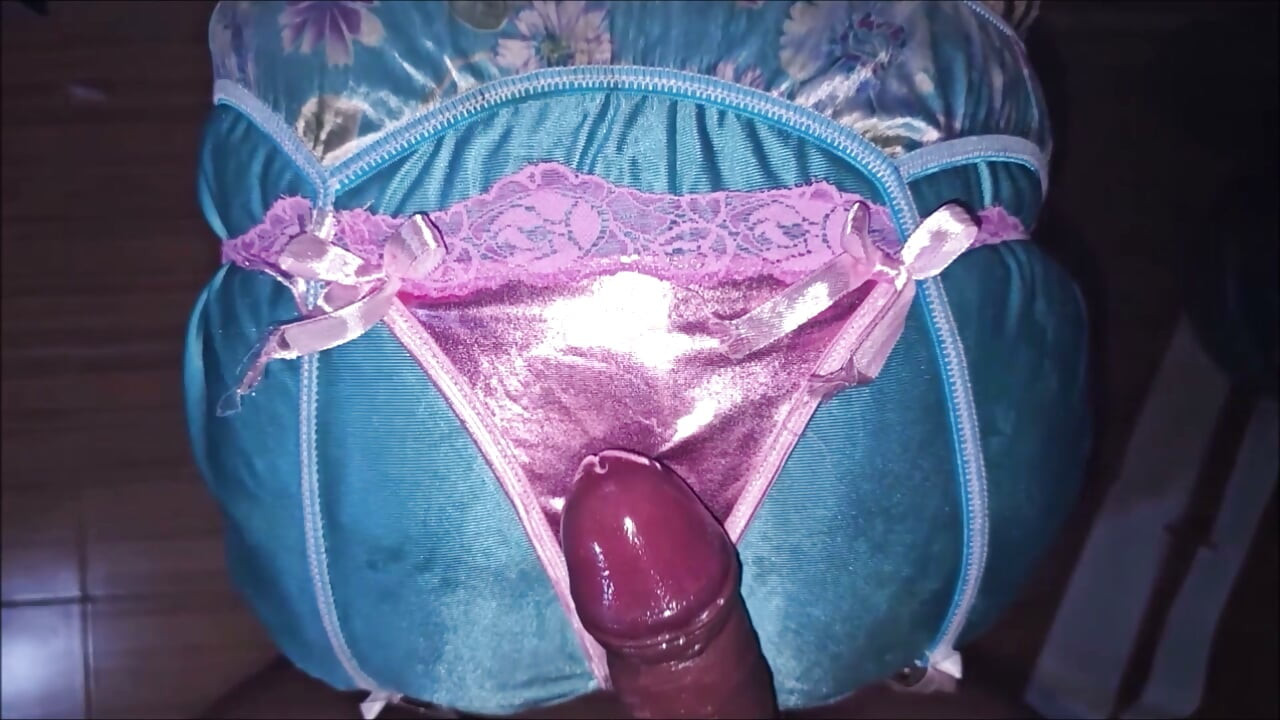 pantyjob con bragas de satén 18