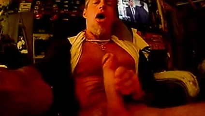 Big cock cumshot (Grosser Schwanz spritzt)