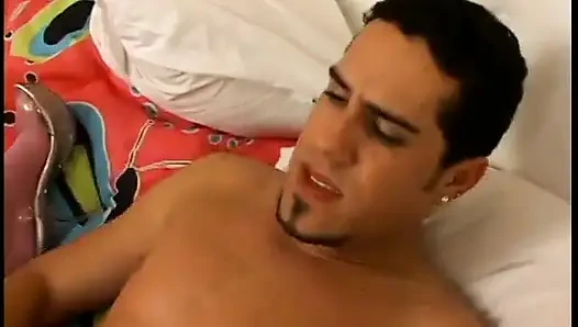 Biseksual rambut pirang dan jilat memek sambil disepong kontolnya