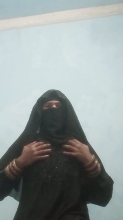 Transeksüel göt sikişi ve ağzında yarak