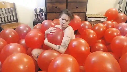 Big bundle of red balloons nude