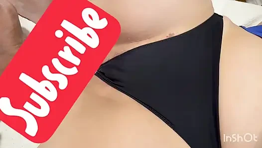 Erkek arkadaşım çok tatmin edici hediyelerle geri döndü.