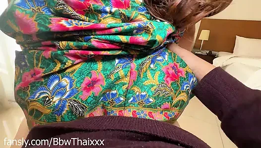 Selbstgedrehte asiatische sarong Batik, fansly bbwThaixxx