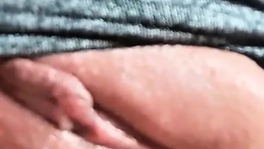 YuliethGomez крадет сцену с грубой глубокой глоткой