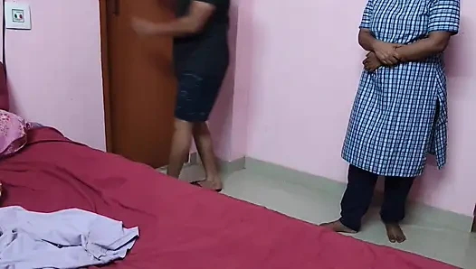 Hintli liseli kız ekstra ders sona erdikten sonra eğitim öğretmeniyle hızlı seks yapıyor